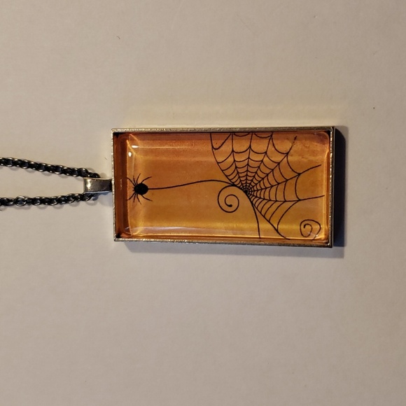 Handcrafted Spider Pendent - Picture 2 of 3